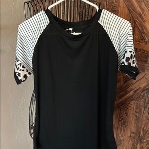 Black and White Short Sleeve Crew Neck T-Shirt